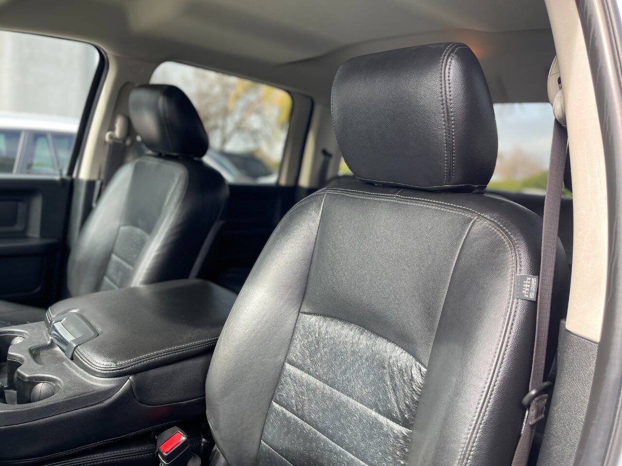 Used 2015 RAM 2500 Tradesman w/ Chrome Appearance Group AWD/4WD image 24