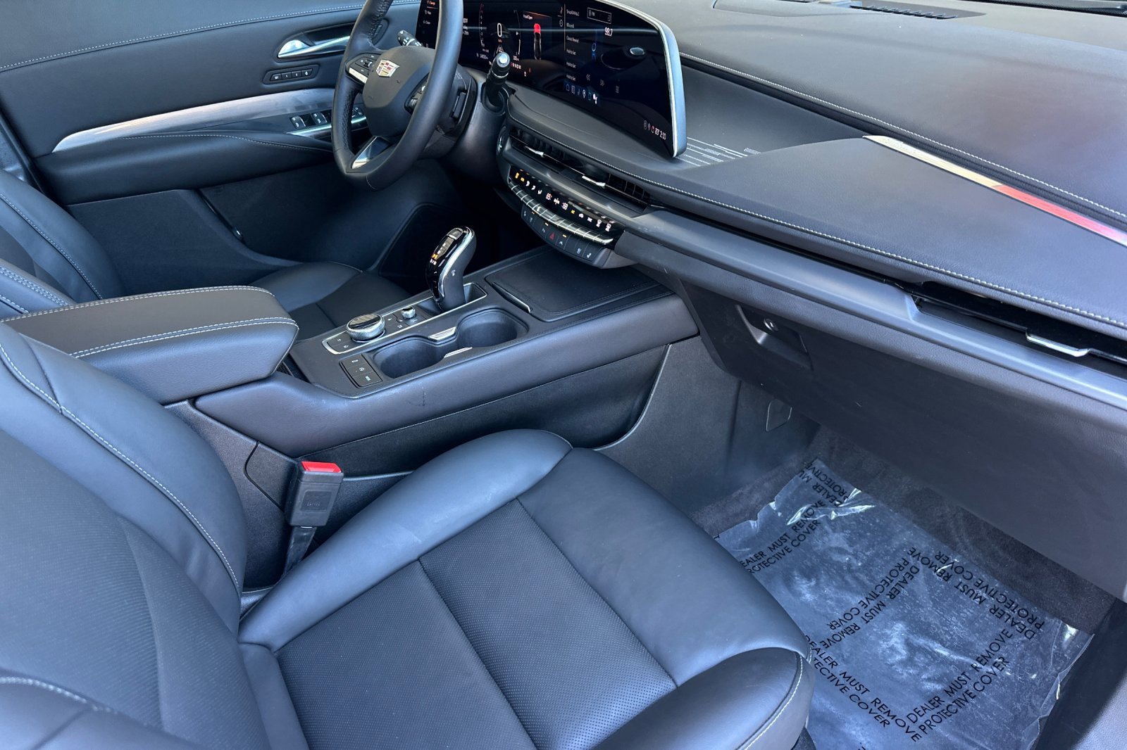 Used 2024 Cadillac XT4 Premium Luxury image 20