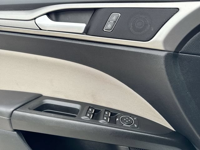 Used 2018 Ford Fusion S FWD image 13