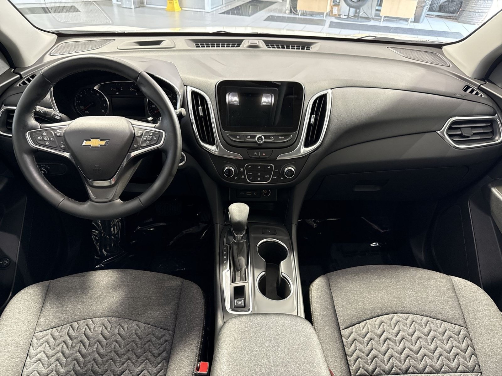 Used 2024 Chevrolet Equinox LT FWD image 29