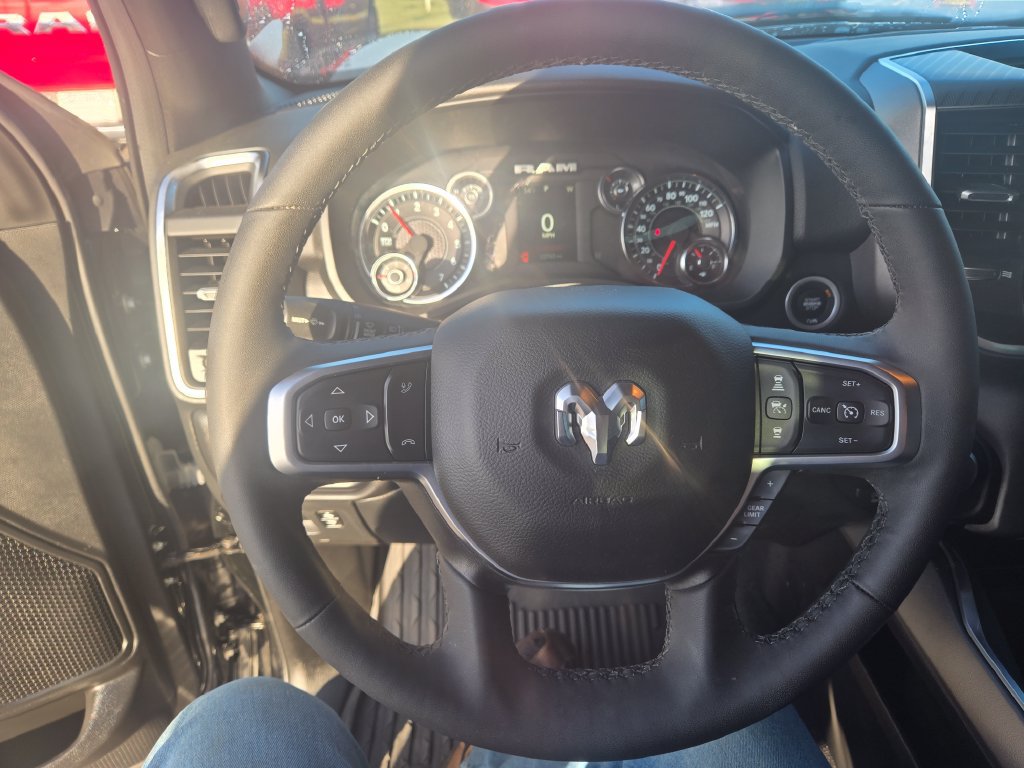 Used 2025 RAM 1500 Big Horn AWD/4WD image 10