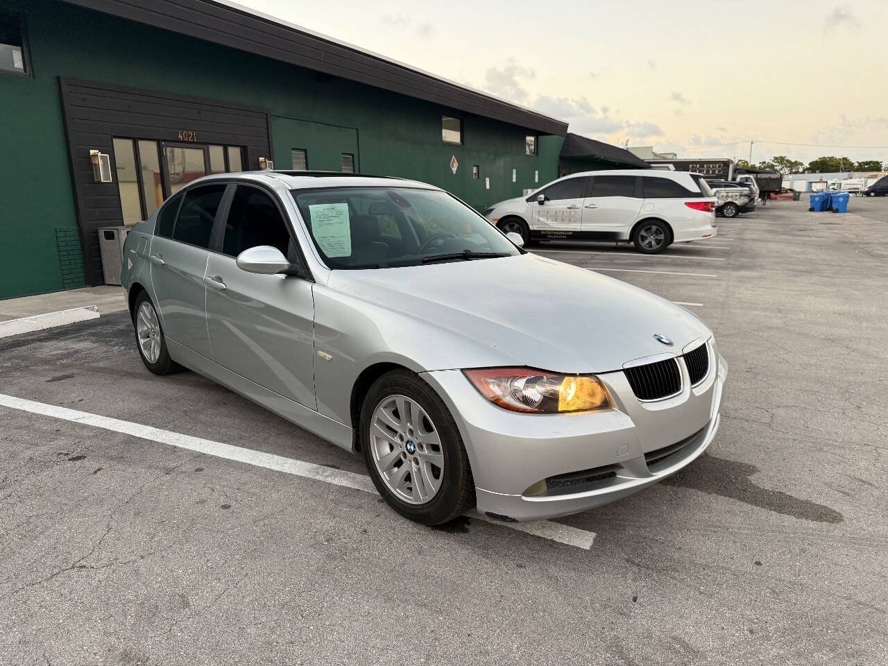 Used 2006 BMW 325i Sedan RWD image 8