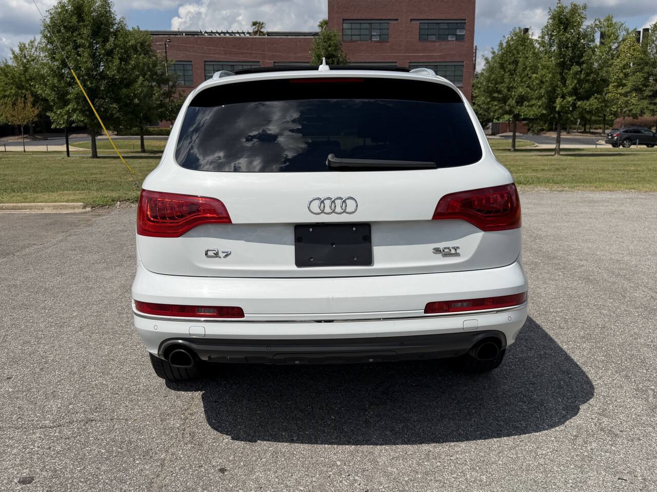 Used 2015 Audi Q7 3.0T Premium w/ Technology Package AWD/4WD image 26