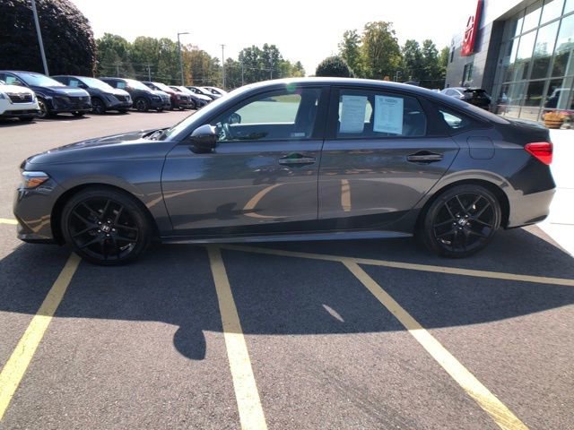 Used 2022 Honda Civic Sport image 2