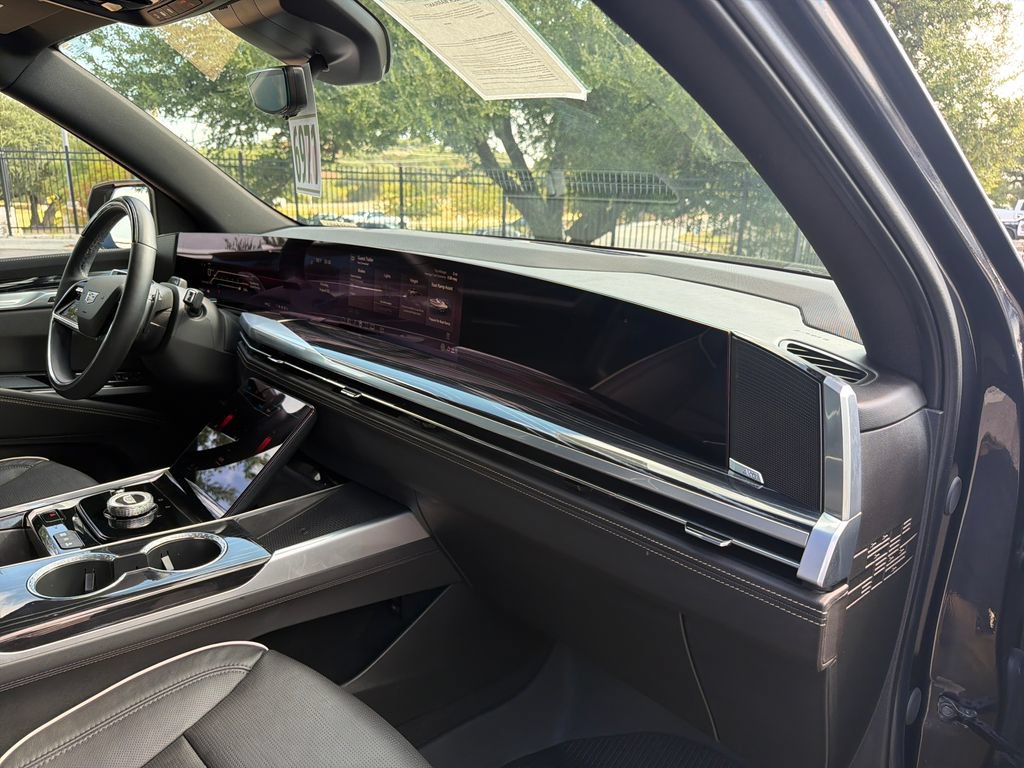 Certified 2025 Cadillac Escalade Sport w/ LPO, Floor Liner Package AWD/4WD image 43
