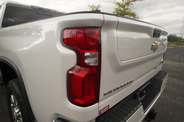 Used 2024 Chevrolet Silverado 2500 High Country w/ Technology Package AWD/4WD image 38