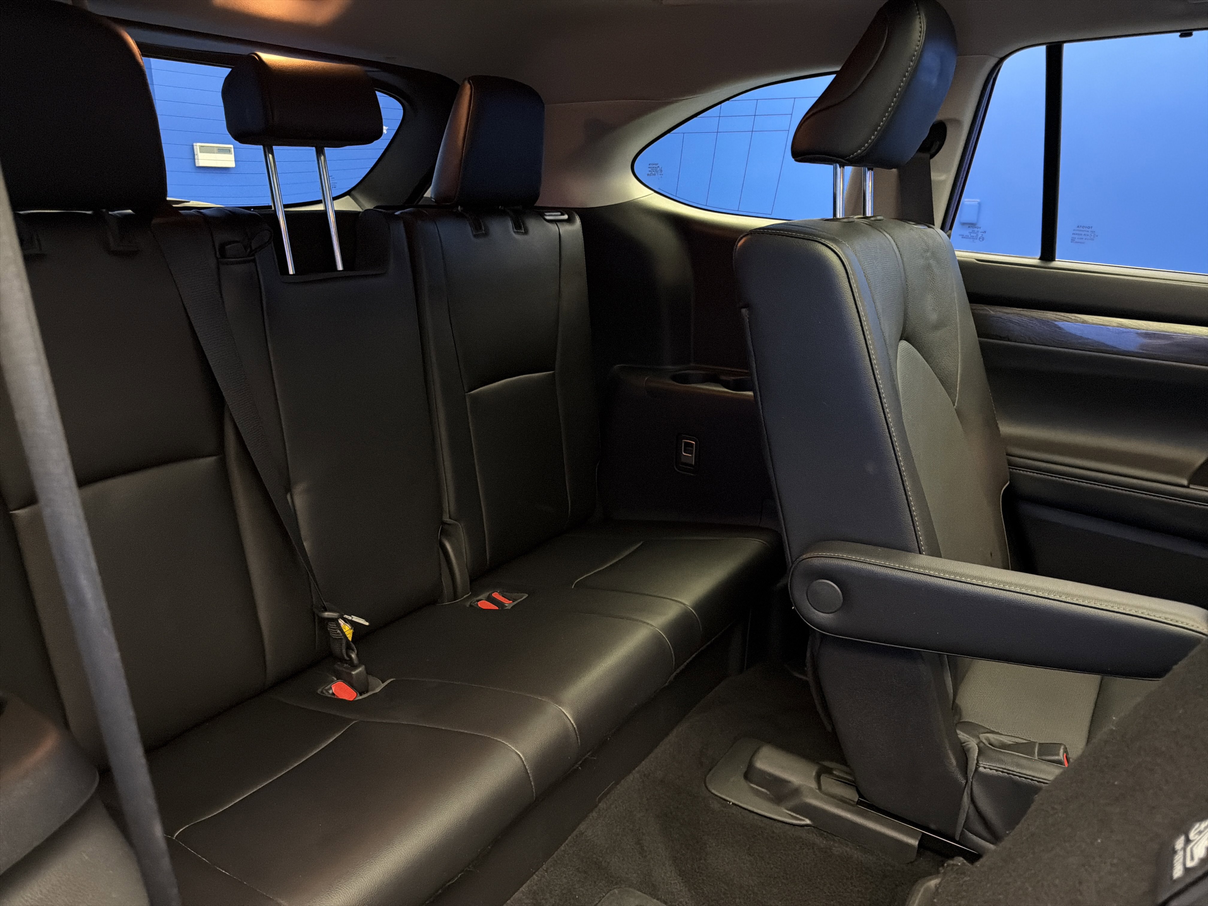 Used 2022 Toyota Highlander Platinum image 31