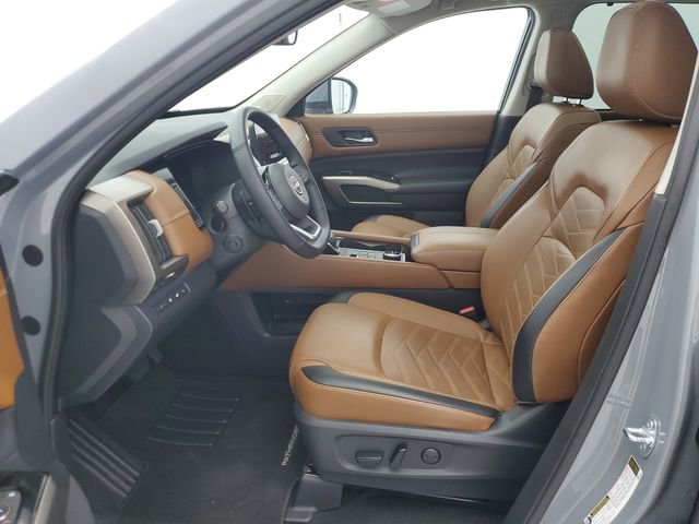 Used 2023 Nissan Pathfinder Platinum AWD/4WD image 19