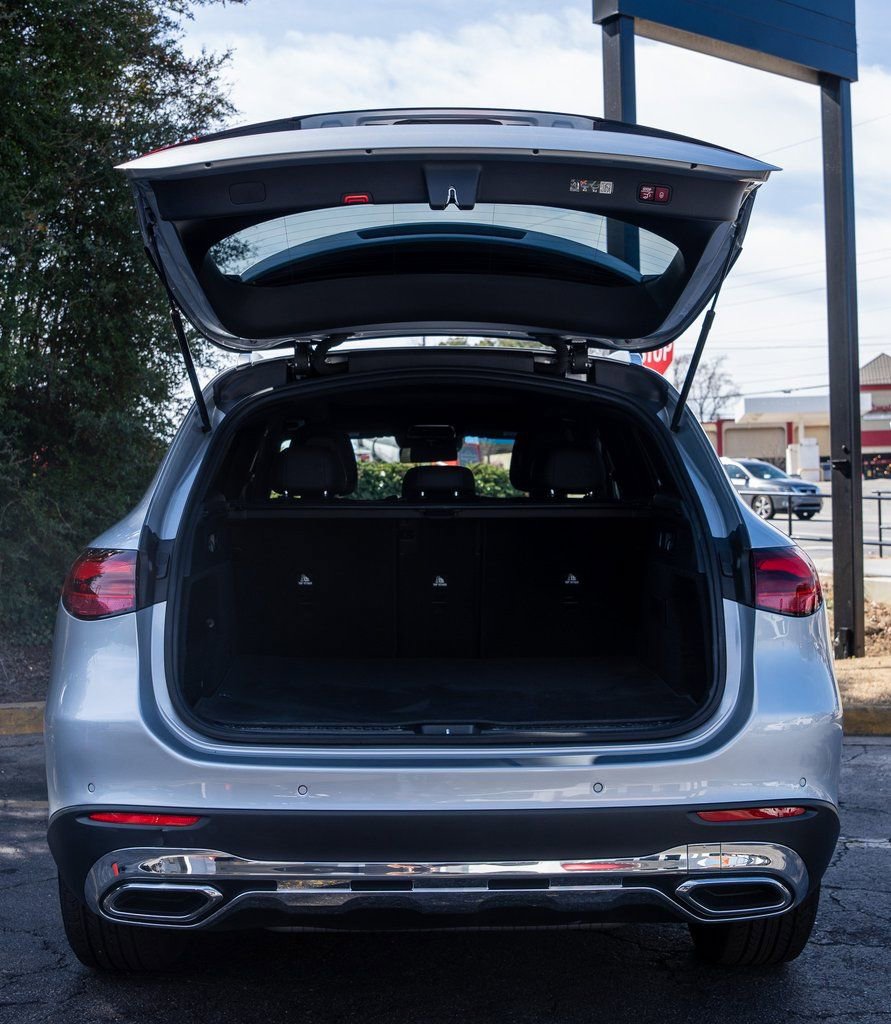 Used 2023 Mercedes-Benz GLC 300 4MATIC w/ Pinnacle Trim Package image 27