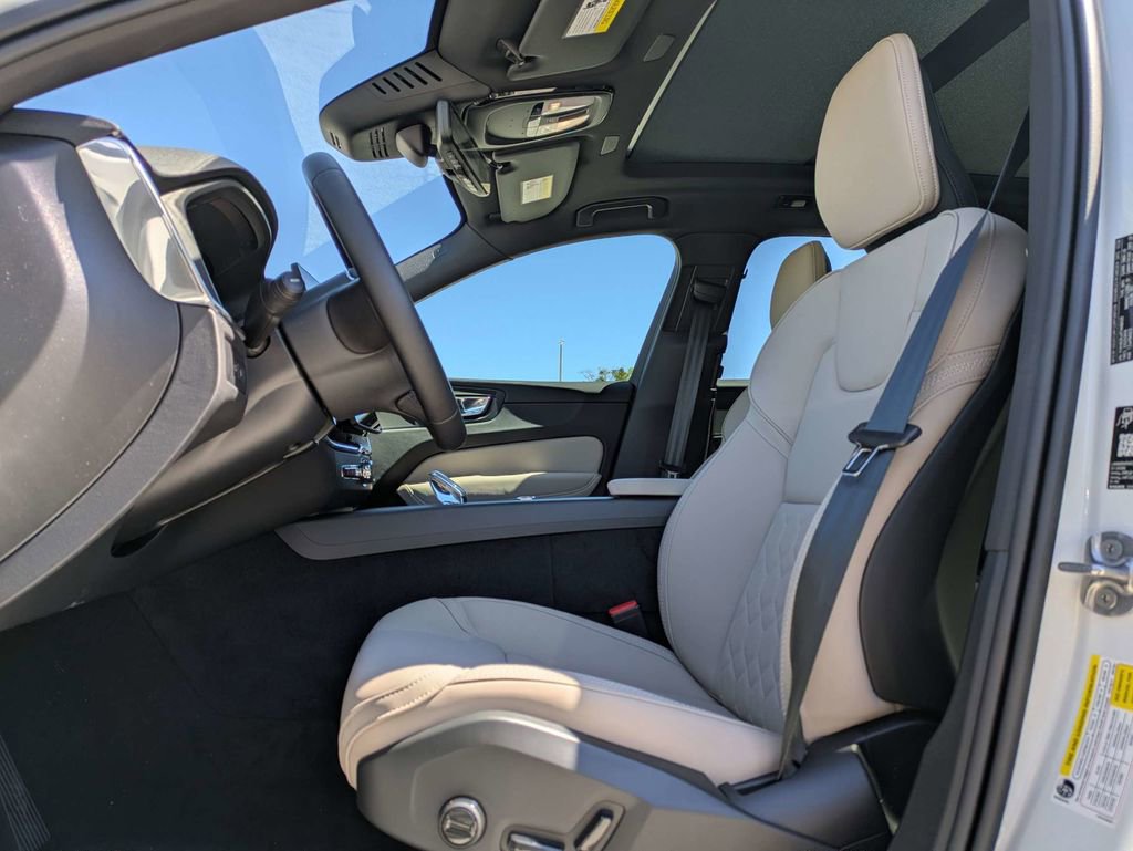 New 2026 Volvo XC60 T8 Core w/ Protection Package Premier image 2
