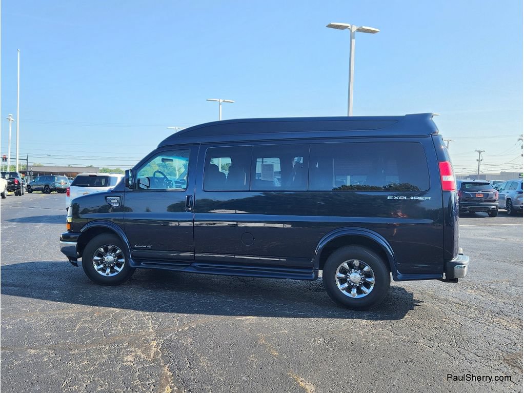 Used 2015 Chevrolet Express 2500 RWD image 18