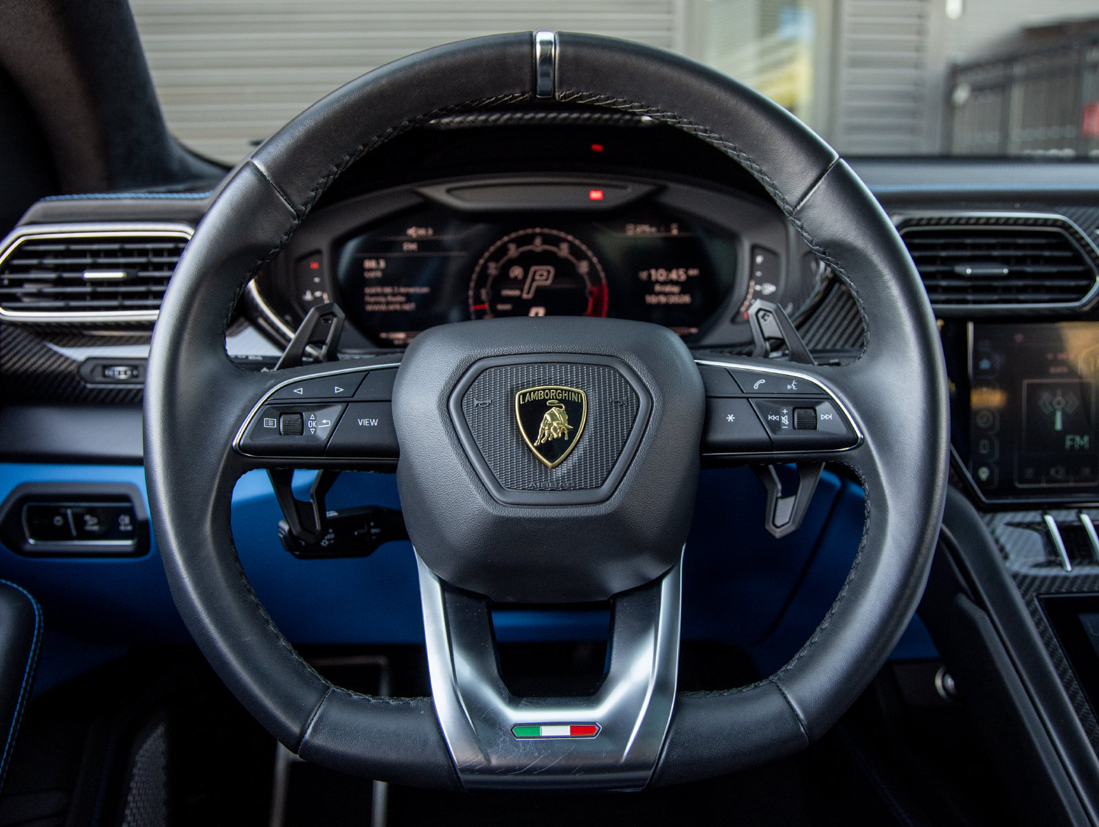 Used 2024 Lamborghini Urus S AWD/4WD image 29