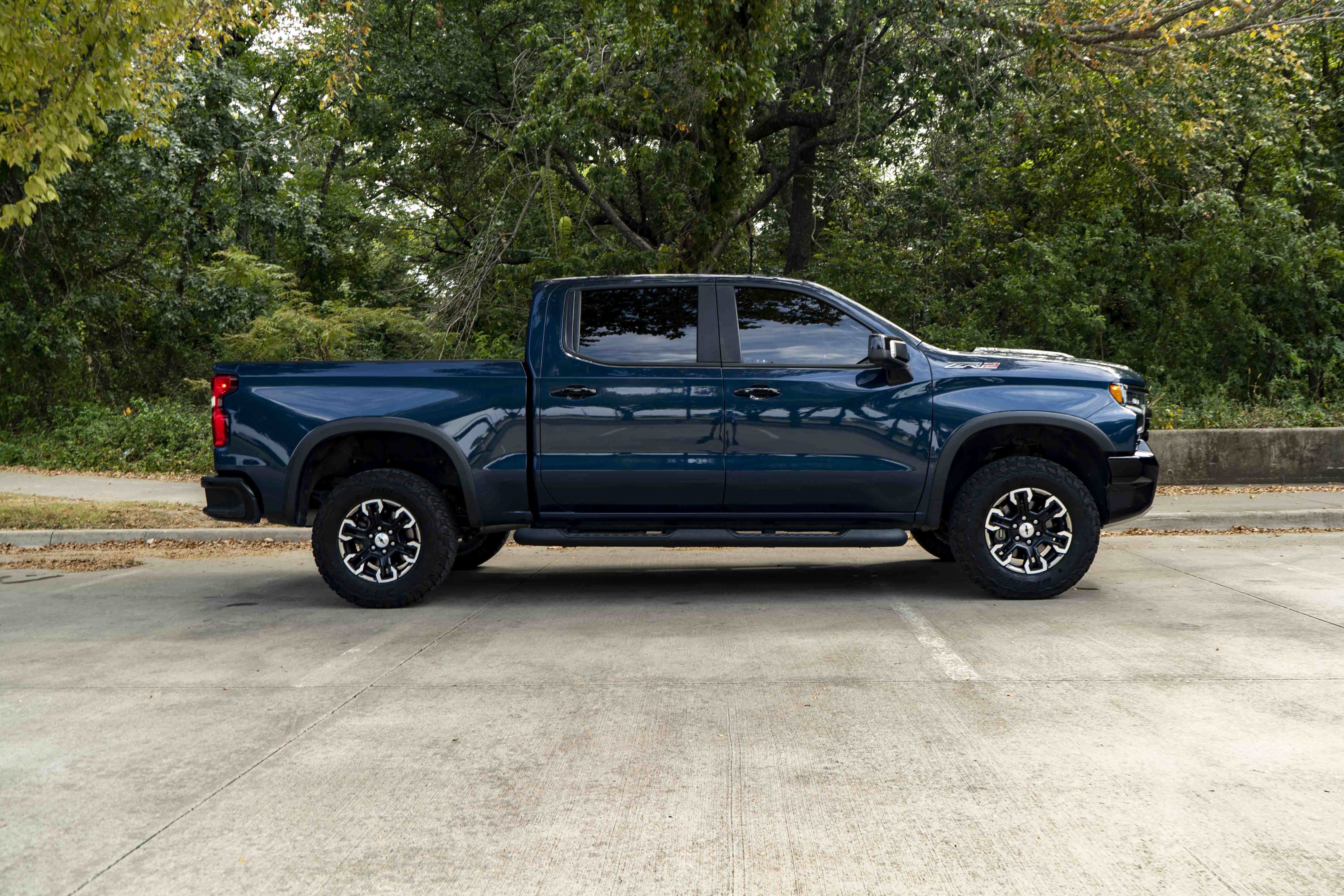 Used 2022 Chevrolet Silverado 1500 ZR2 w/ Technology Package AWD/4WD image 10