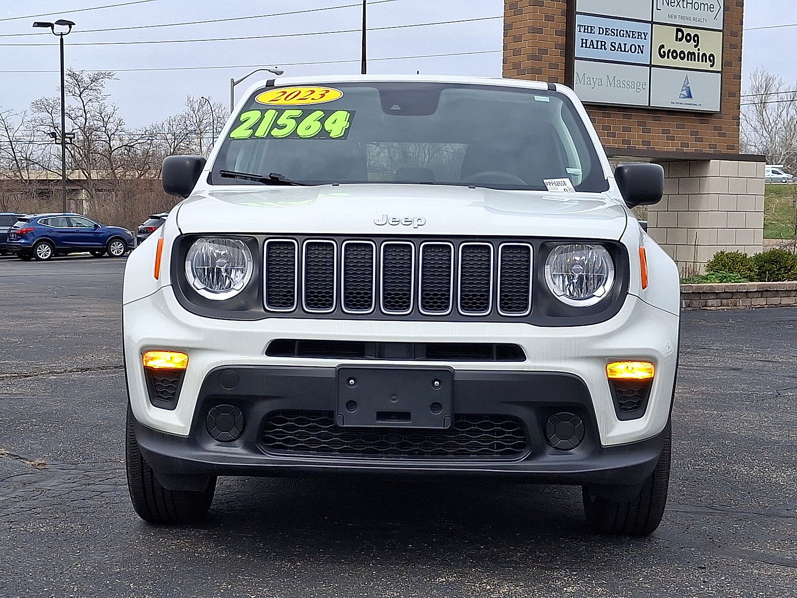Used 2023 Jeep Renegade Latitude AWD/4WD image 28