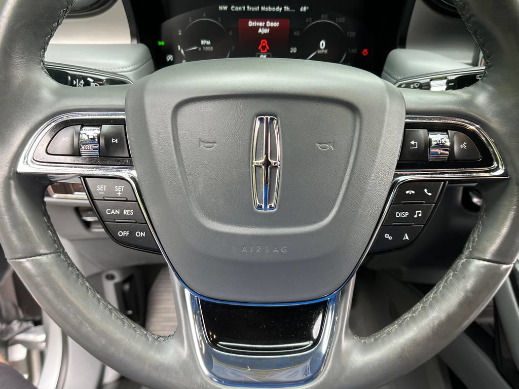 Used 2023 Lincoln Nautilus Reserve AWD/4WD image 14
