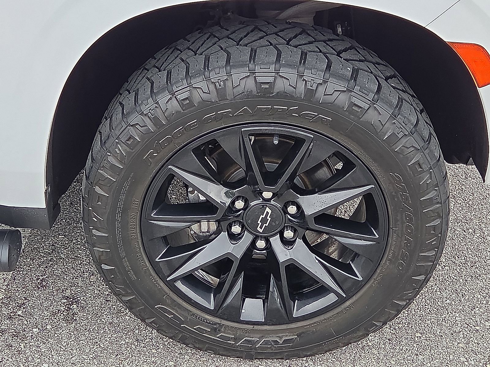 Used 2022 Chevrolet Tahoe Z71 w/ Z71 Off-Road Package AWD/4WD image 7