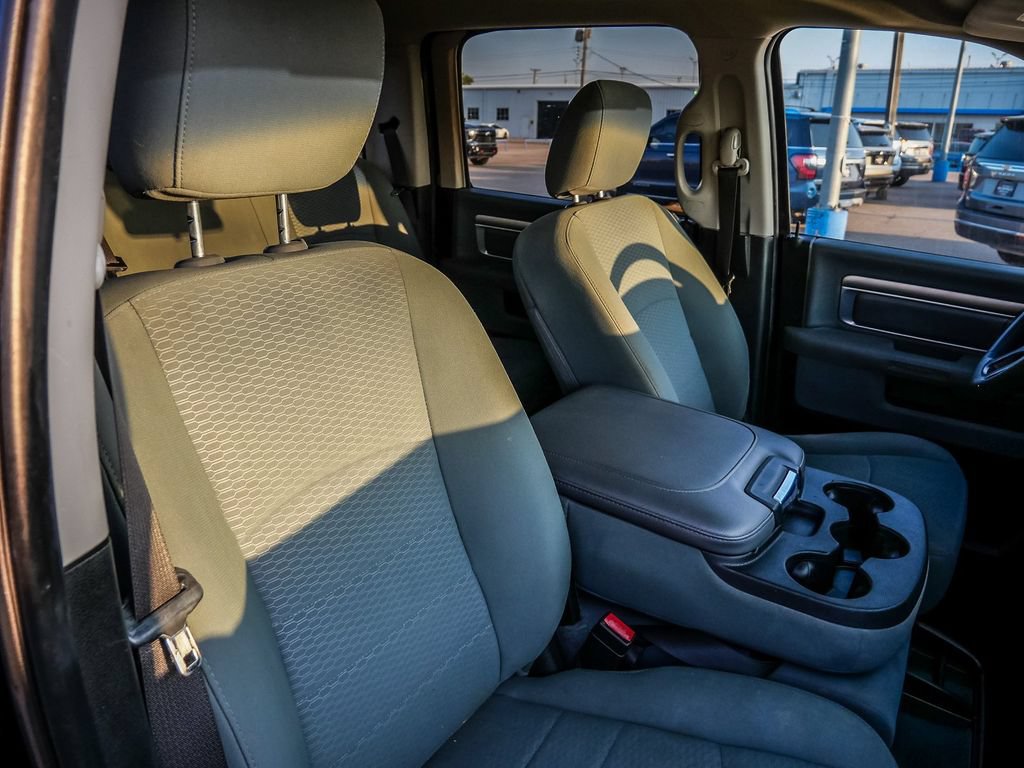 Used 2019 RAM 1500 Classic SLT RWD image 14