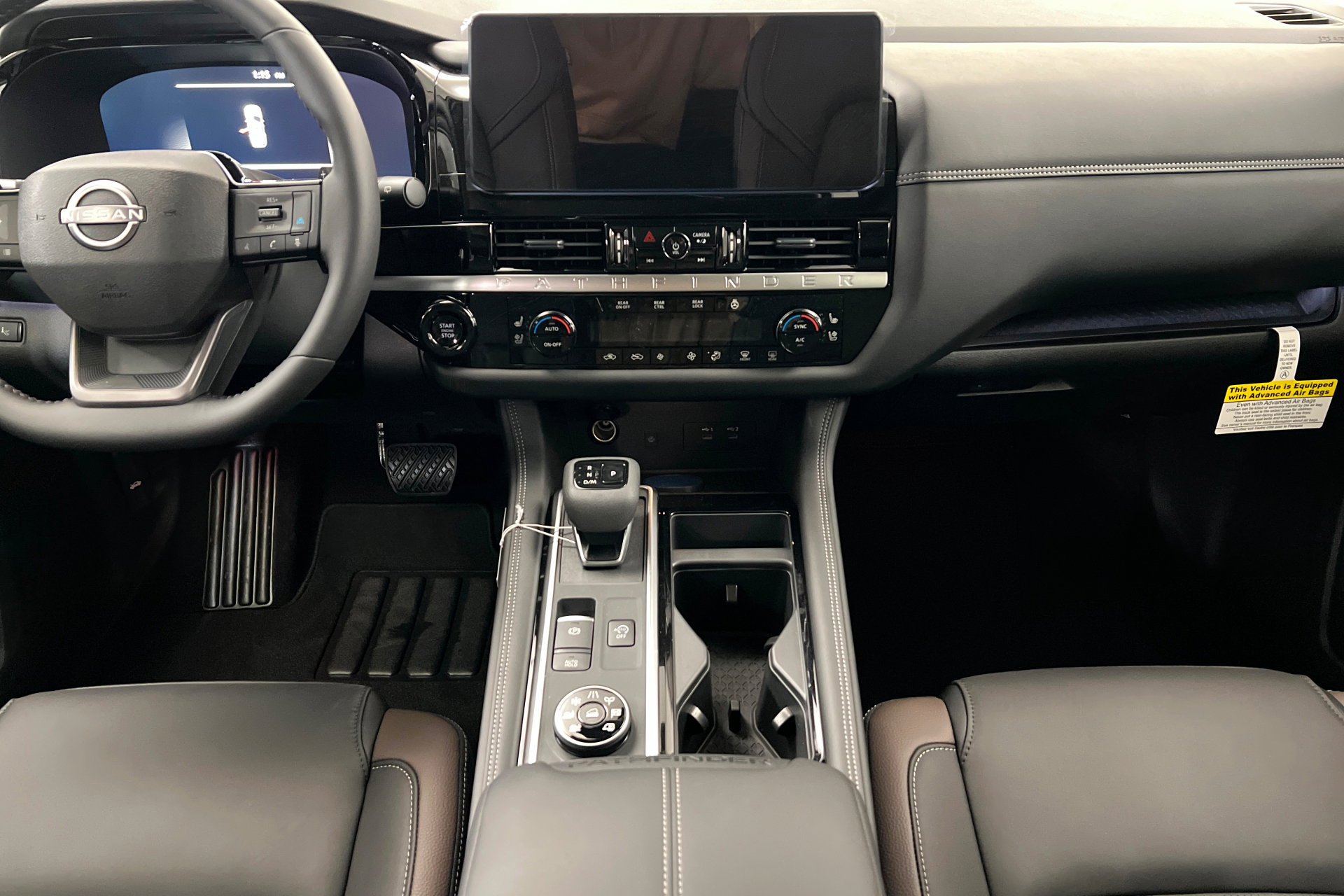 New 2026 Nissan Pathfinder Platinum image 13