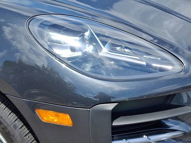 Used 2021 Porsche Macan image 11
