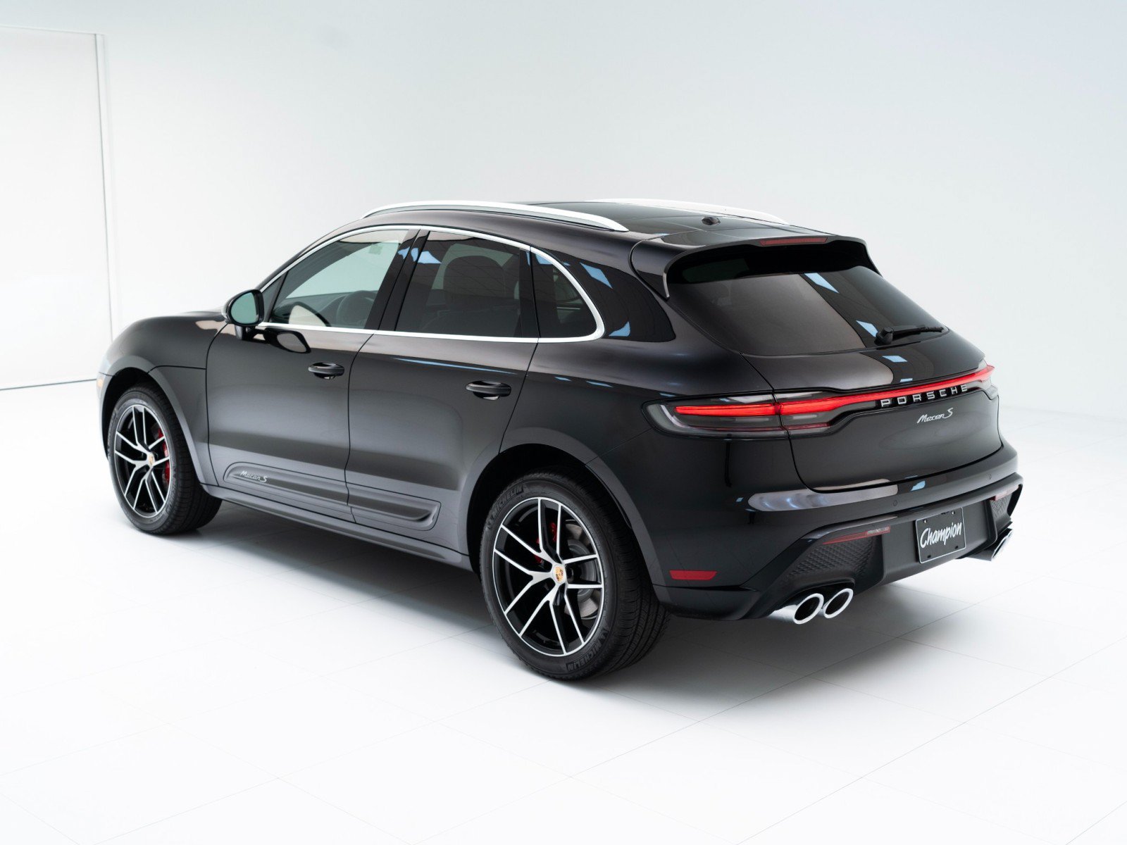 New 2026 Porsche Macan S AWD/4WD image 3