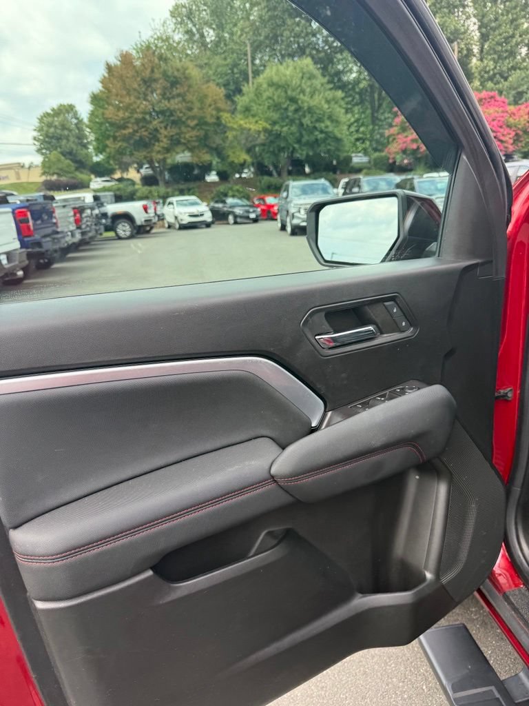 Used 2023 Chevrolet Colorado Z71 w/ Z71 Convenience Package 2 AWD/4WD image 11