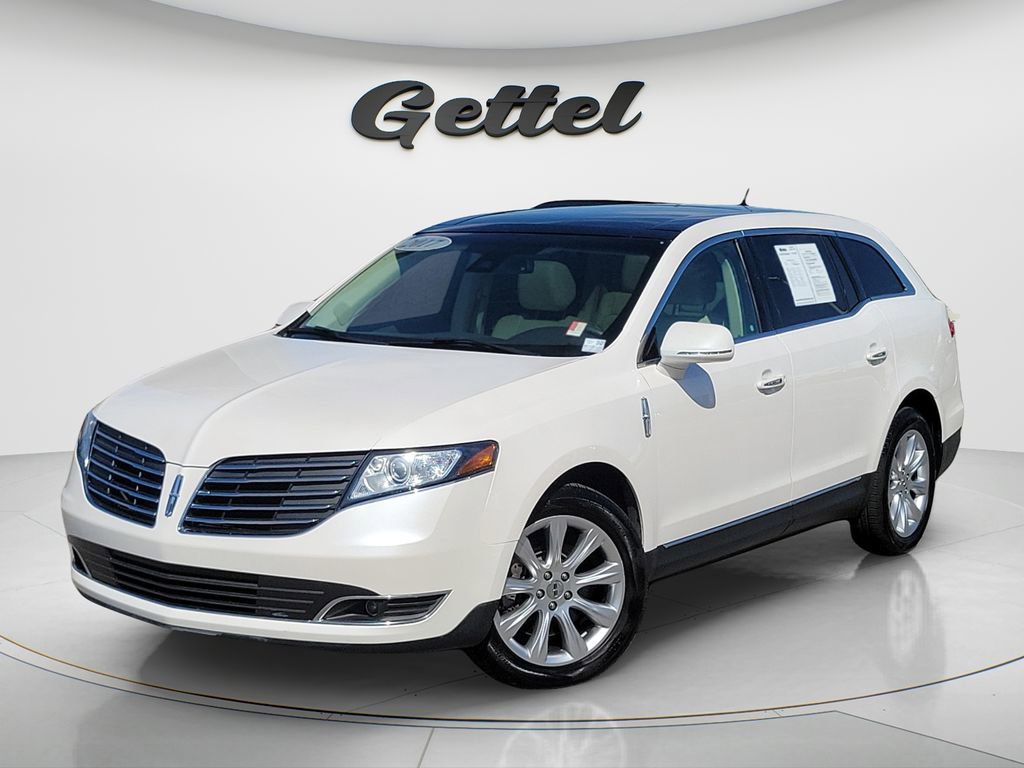 Used 2017 Lincoln MKT FWD