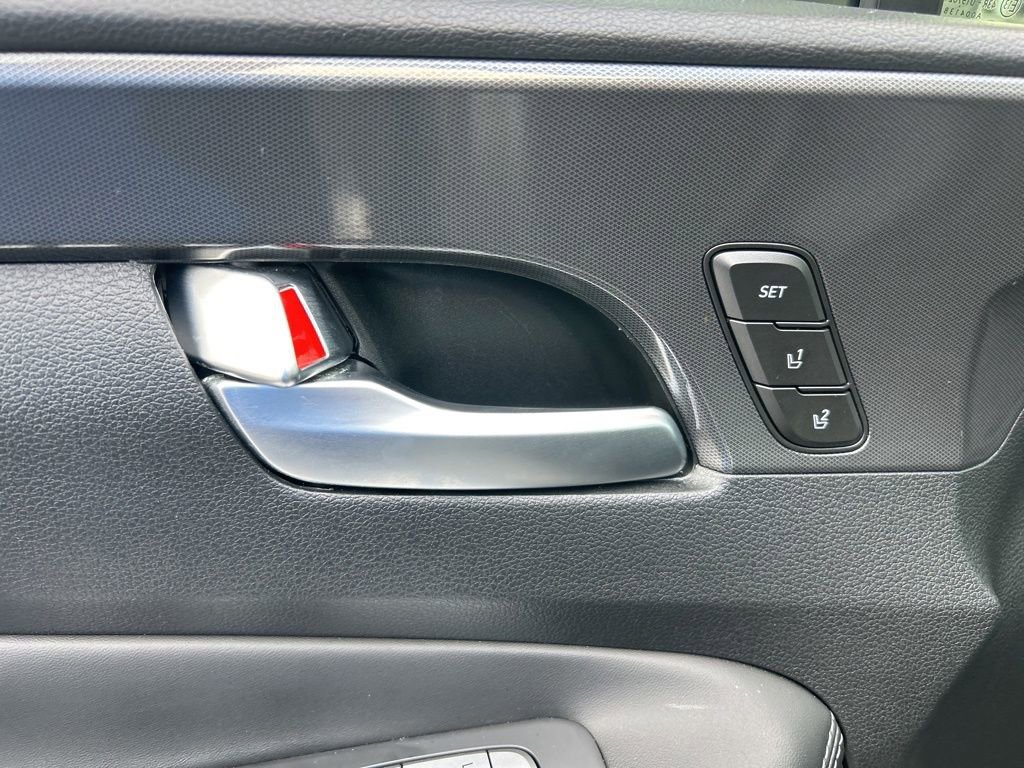 Used 2023 Hyundai Santa Fe Calligraphy image 38