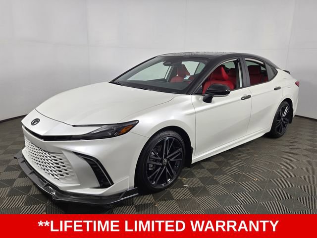 Used 2025 Toyota Camry XSE image 3