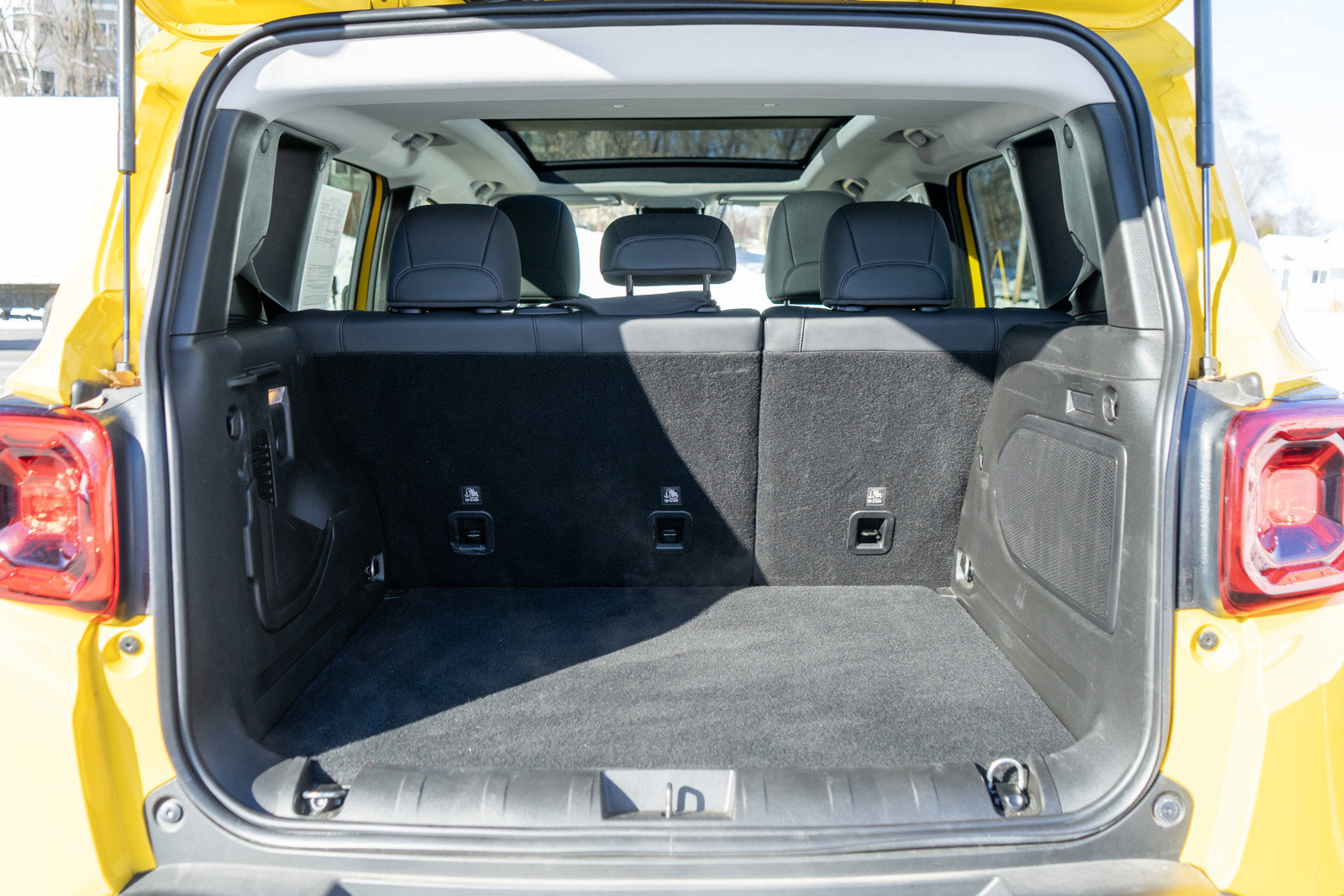 Used 2023 Jeep Renegade Trailhawk w/ Sun/Sound Group image 9