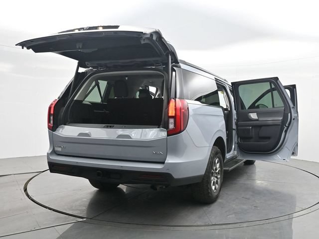 Used 2025 Ford Expedition Max Active AWD/4WD image 32