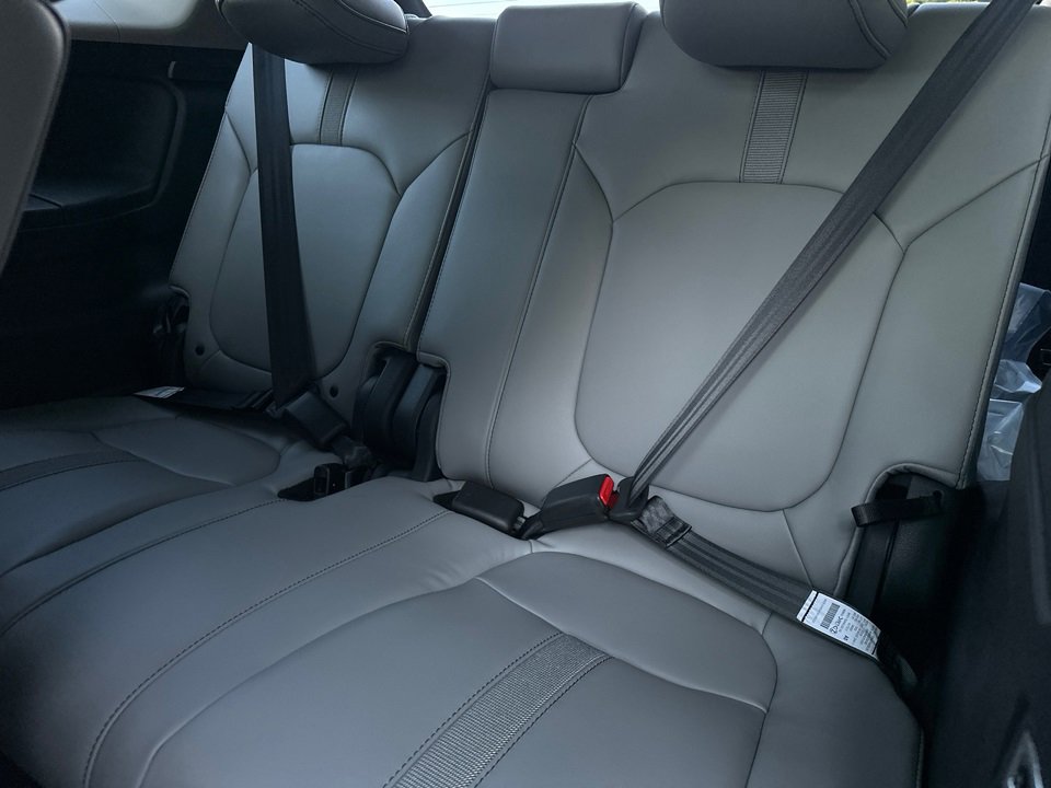 New 2025 Honda Pilot Touring image 16