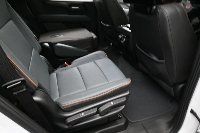 Used 2026 GMC Yukon AT4 w/ AT4 Premium Plus Package AWD/4WD image 36
