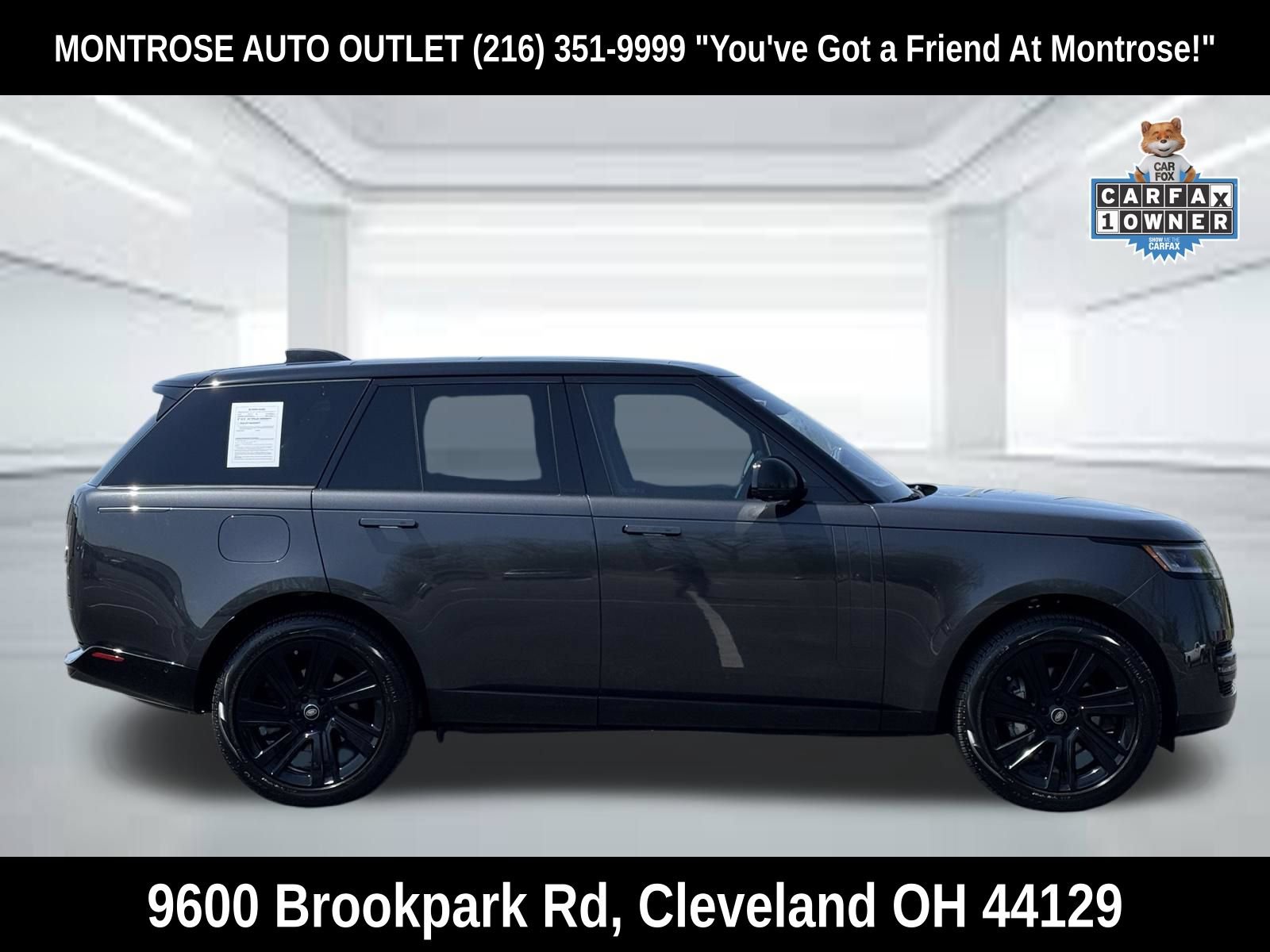 Used 2023 Land Rover Range Rover SE AWD/4WD image 3