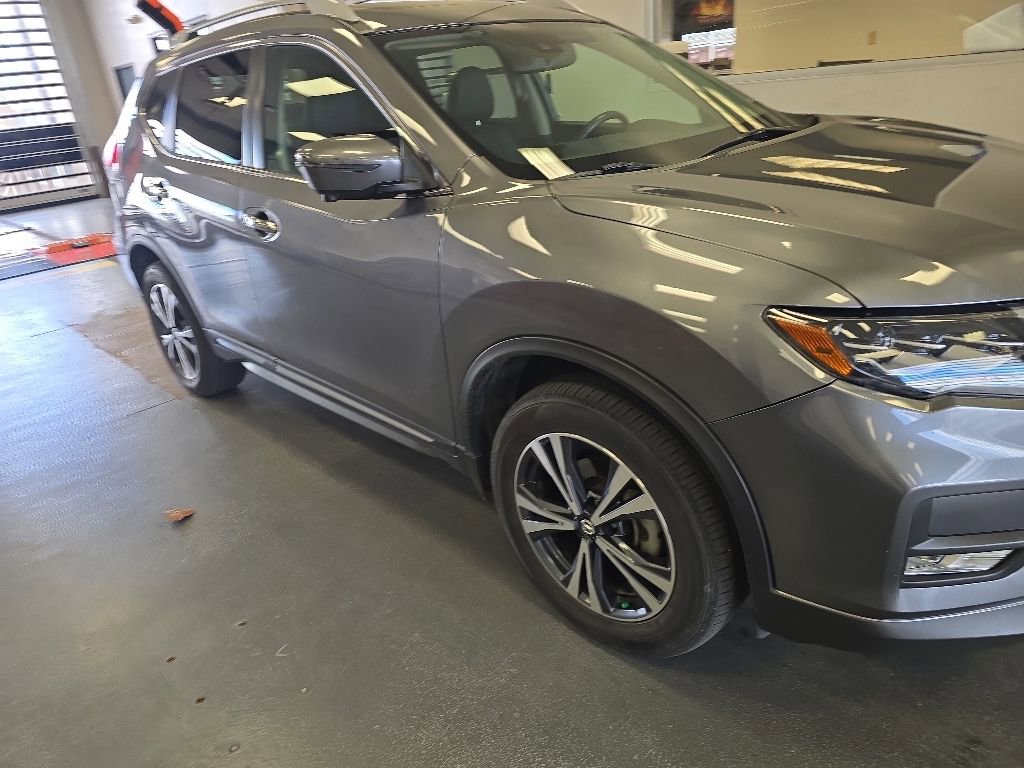 Used 2017 Nissan Rogue SL w/ SL Premium Package
