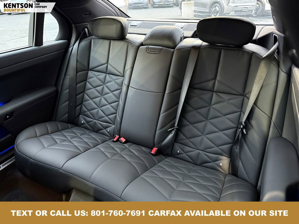 Used 2025 BMW 740i xDrive 740i xDrive image 32