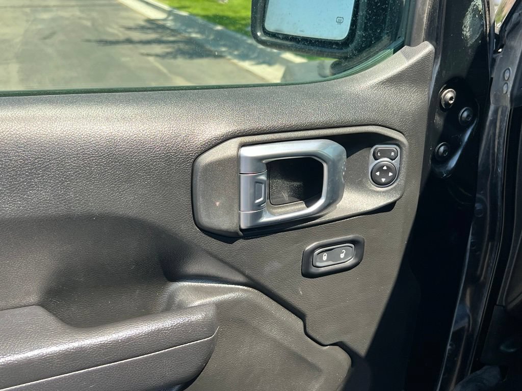 Used 2023 Jeep Gladiator Mojave w/ Cold Weather Group AWD/4WD image 27