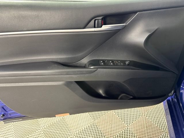 Used 2018 Toyota Camry LE FWD image 16