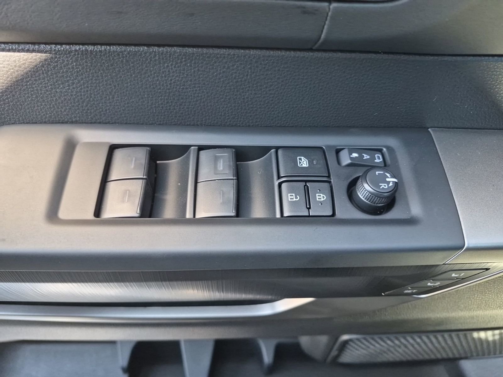 New 2026 Toyota Tundra Platinum image 37