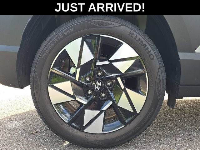 Used 2024 Hyundai Kona SEL FWD image 5