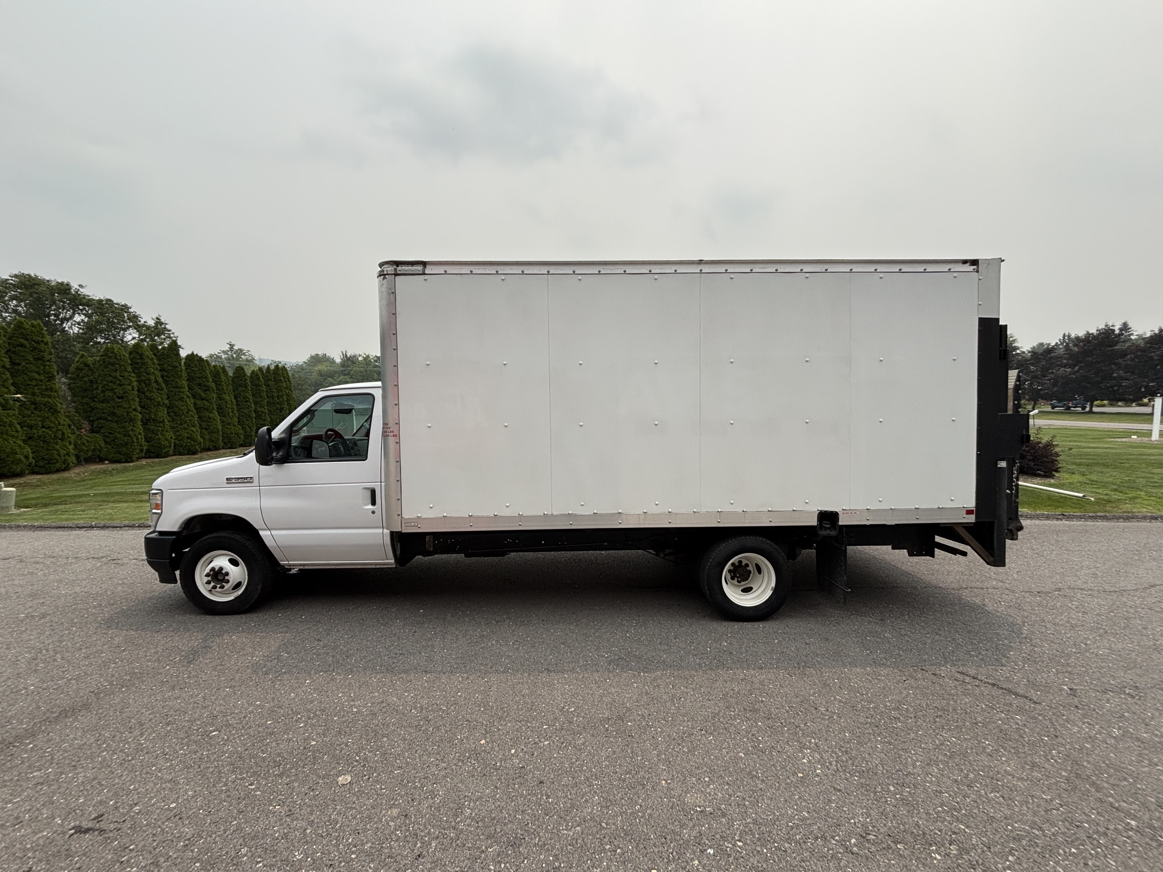 Used 2024 Ford E-350 and Econoline 350 Super Duty RWD image 6
