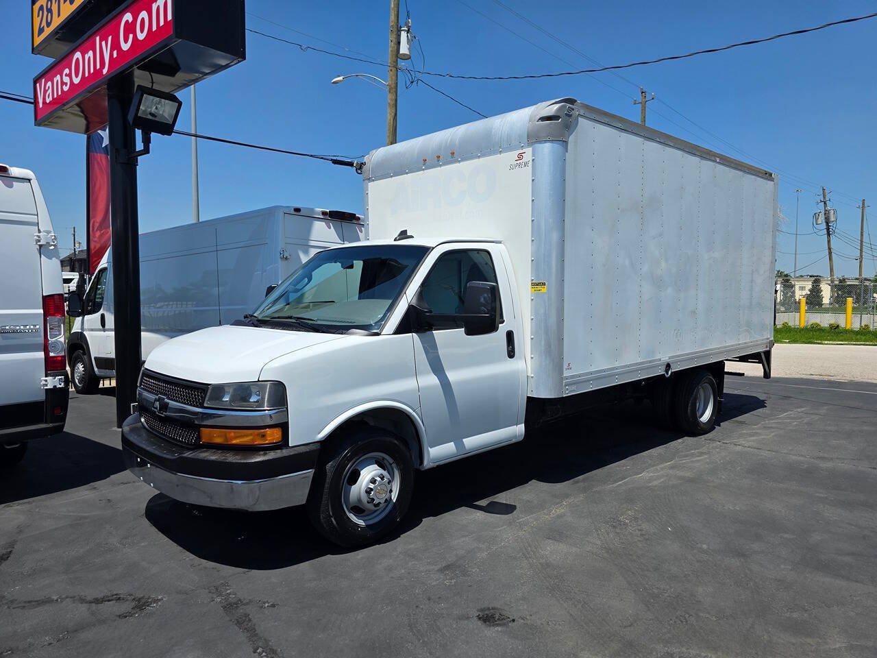 Used 2020 Chevrolet Express 3500 Extended w/ Power Convenience Package RWD image 28
