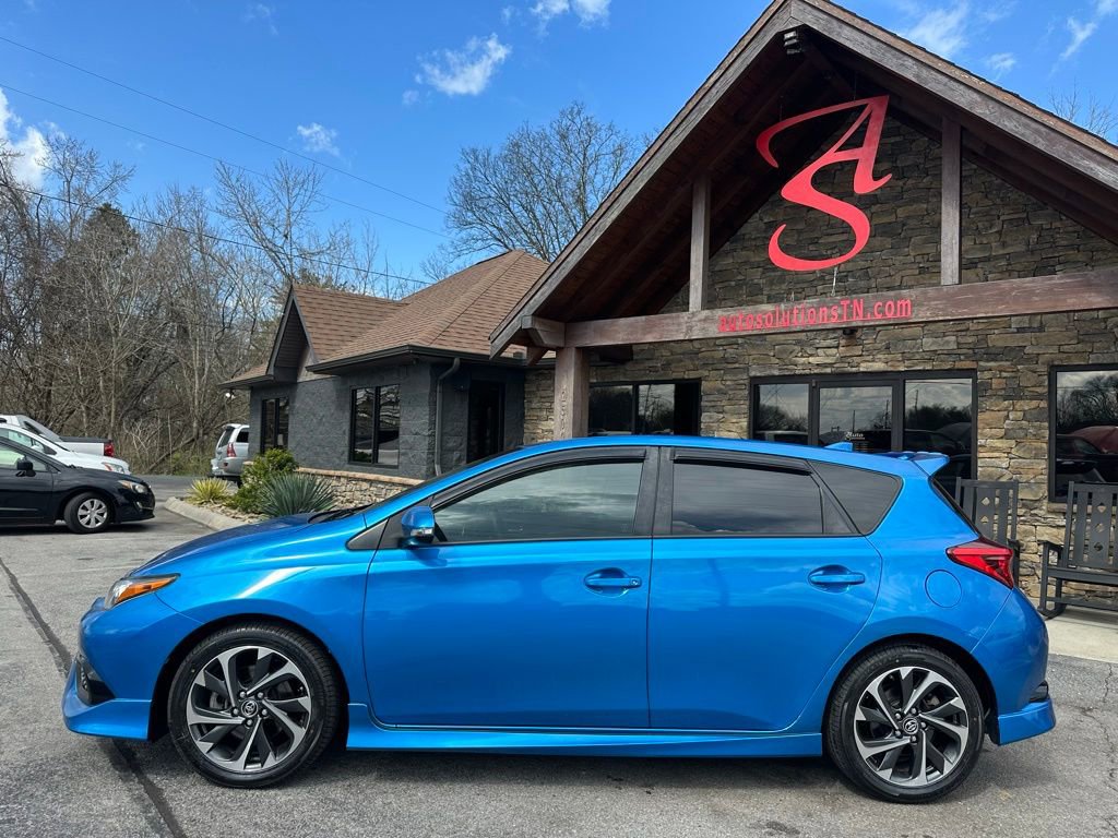 Used 2017 Toyota Corolla iM w/ All-Weather Mat Package image 2