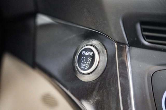 Used 2018 Ford Escape Titanium w/ Ford Safe & Smart Package image 27