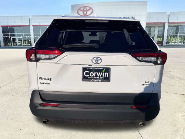 Certified 2025 Toyota RAV4 LE AWD/4WD image 4