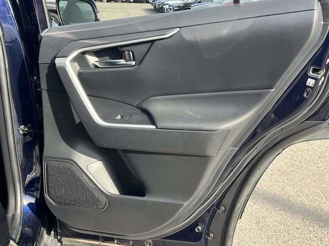Used 2019 Toyota RAV4 XLE Premium image 24