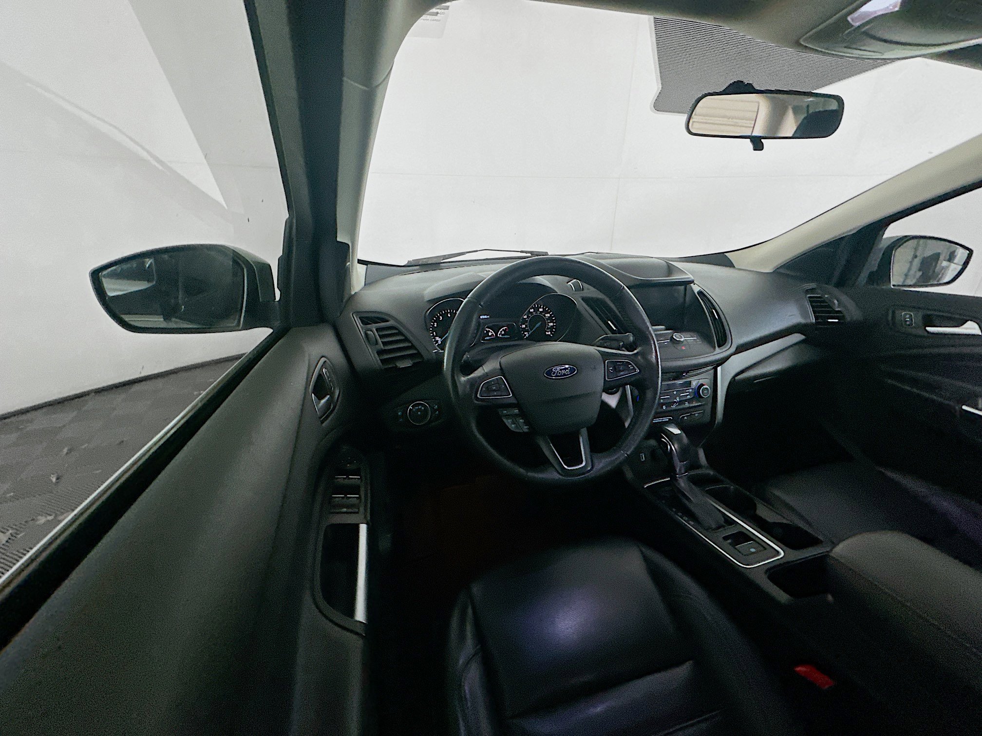 Used 2019 Ford Escape SEL image 18