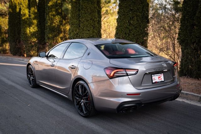 Used 2022 Maserati Ghibli Modena image 13