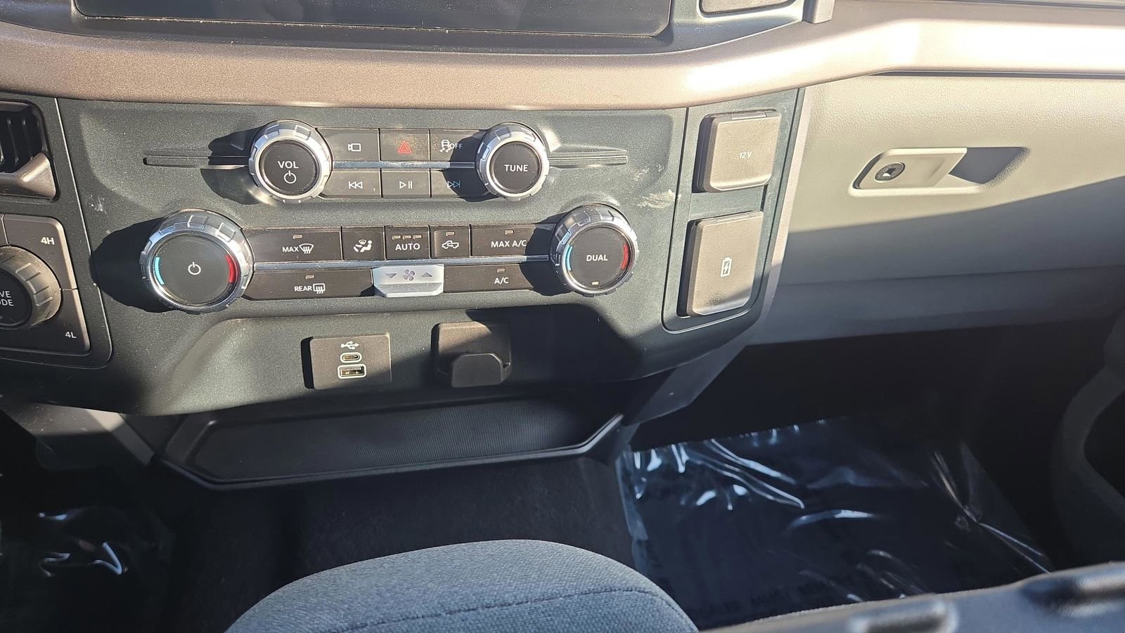 Certified 2025 Ford F150 XLT w/ Equipment Group 301A Standard image 25