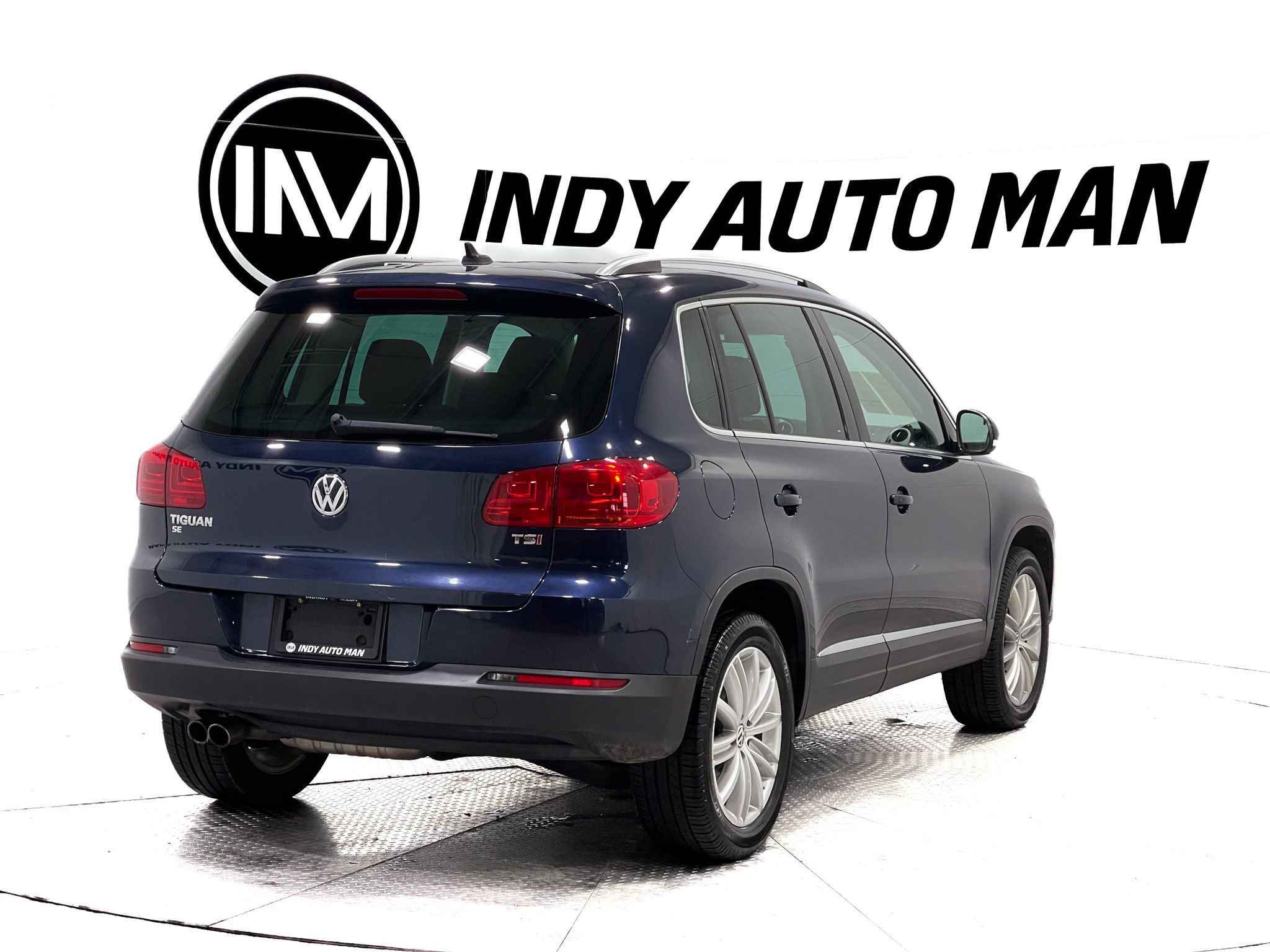 Used 2016 Volkswagen Tiguan SE image 4