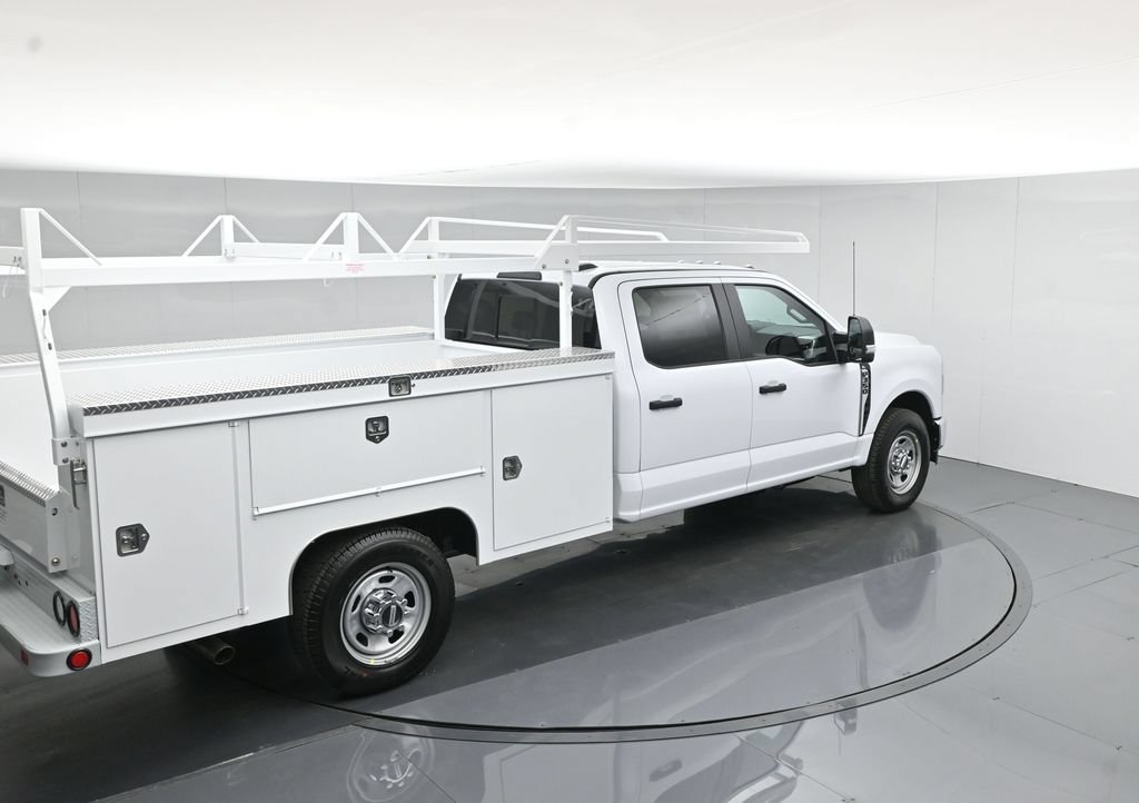New 2026 Ford F350 XL w/ XL Chrome Package RWD image 44
